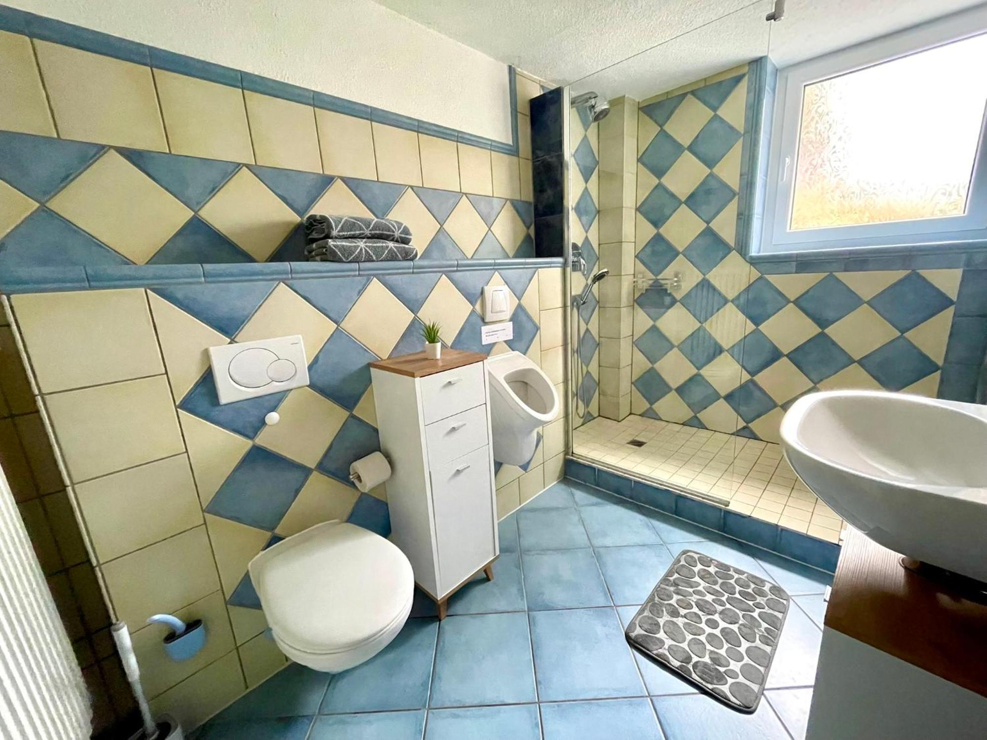 Kleine Auszeit Ferienwohnung Nahe Bosenbergklinik Mit Parkplatz, Haustiere Willkommen Sankt Wendel Esterno foto