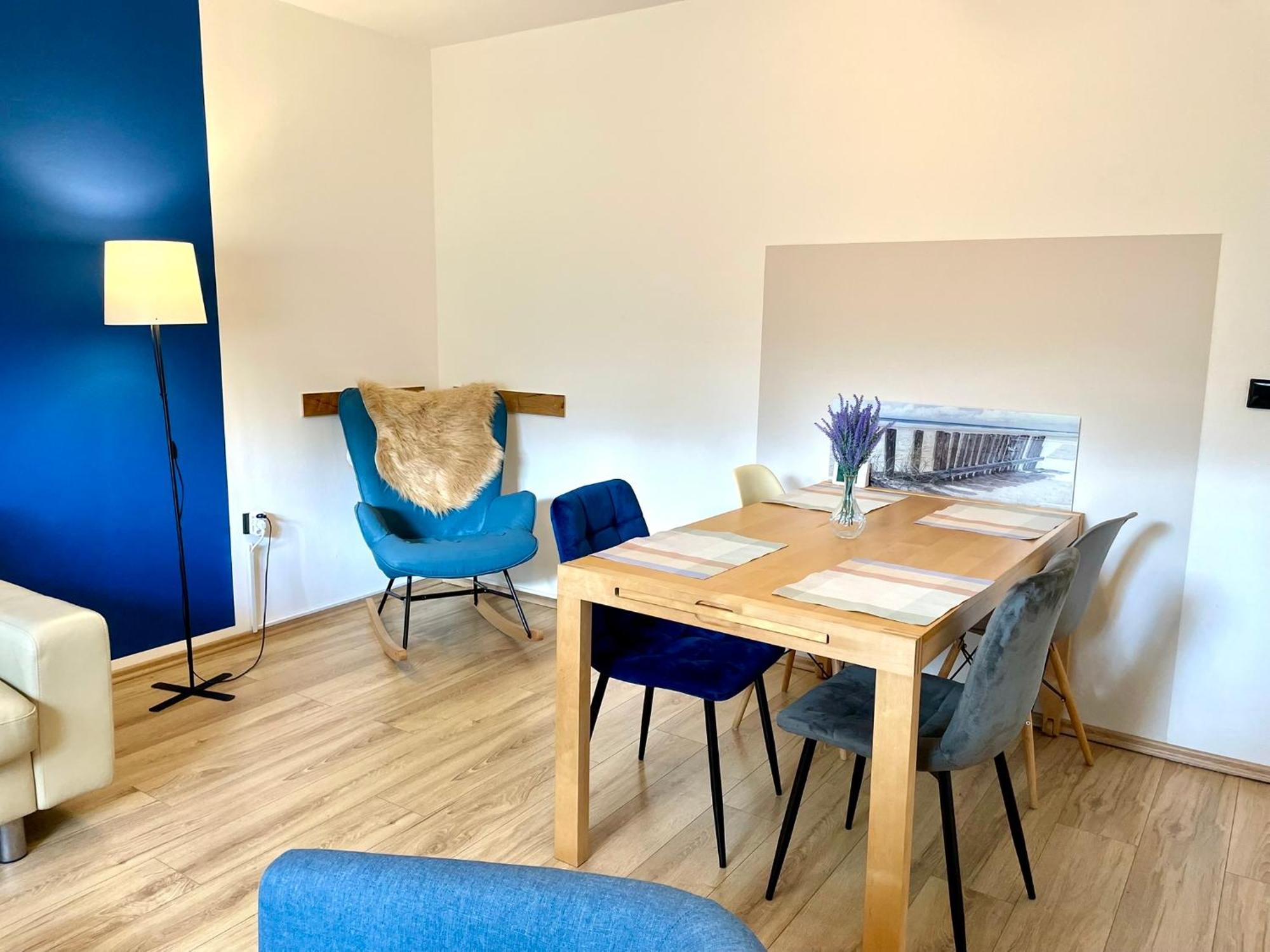 Kleine Auszeit Ferienwohnung Nahe Bosenbergklinik Mit Parkplatz, Haustiere Willkommen Sankt Wendel Esterno foto
